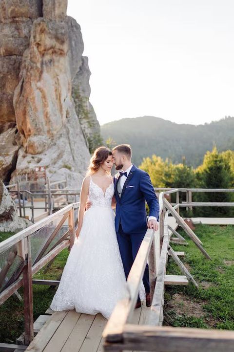 Romantic Honeymoon Getaways : Explore Trending Destinations