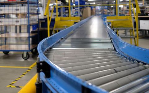 Smart Guide: Selecting the Ideal Conveyor System for Your Workflow